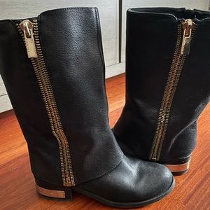 Vince Camuto Winivie Round Toe Leather Mid Calf Boot